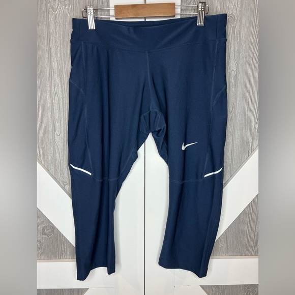 D12.21 Nike Women's STAY WARM Running Capri Blue/White Medium M - Picture 1 of 4